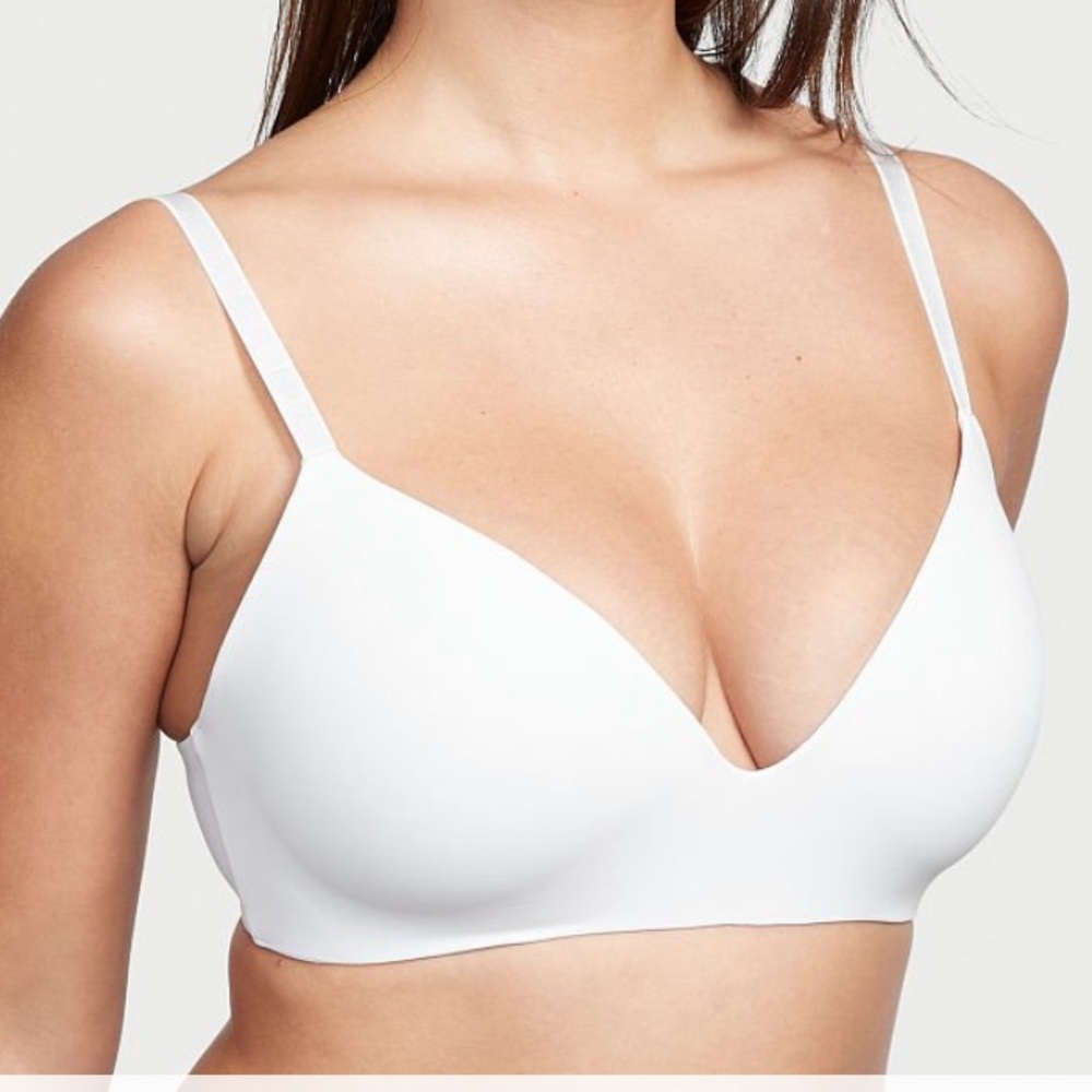 Victoria's secret t shirt bra- lightly lined